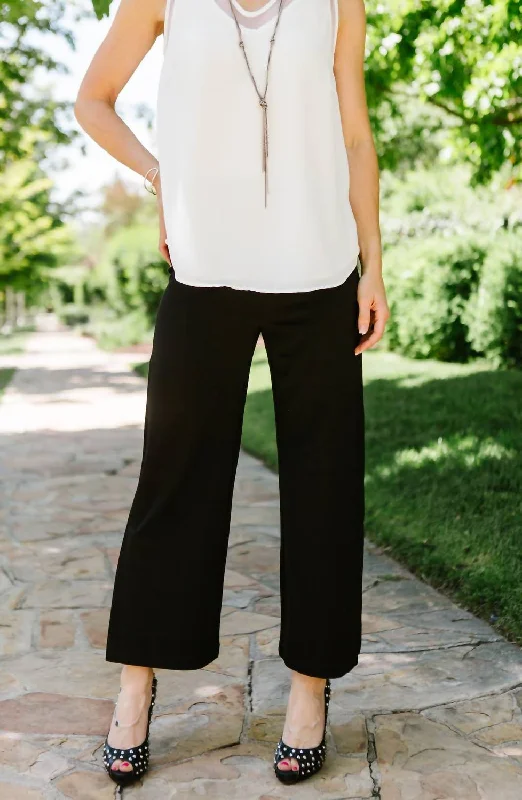 Flare Slit Crop Pant In Black