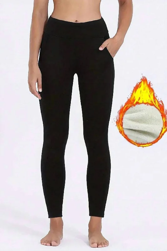 Fleece Lined Pocketed Thermal Leggings In Black